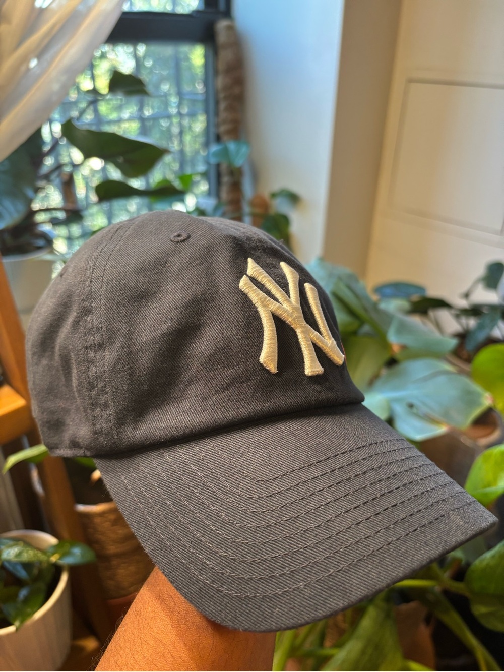 New York Yankees Baseball Cap in Navy